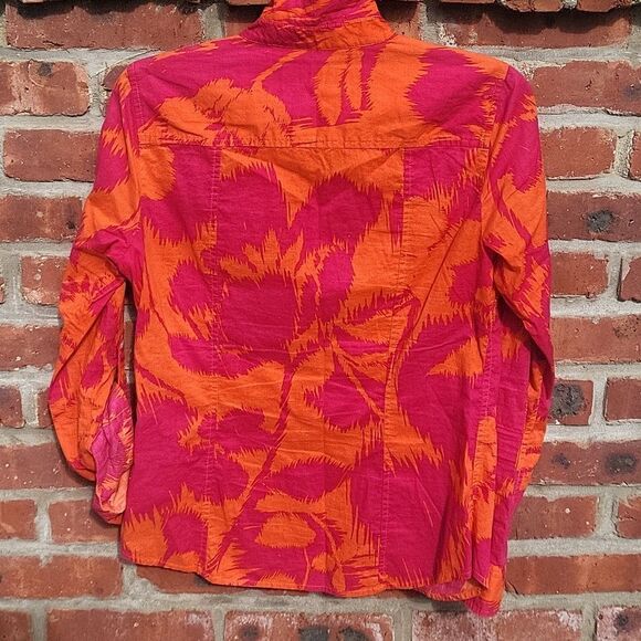 MK abstract button down - Picture 5 of 5